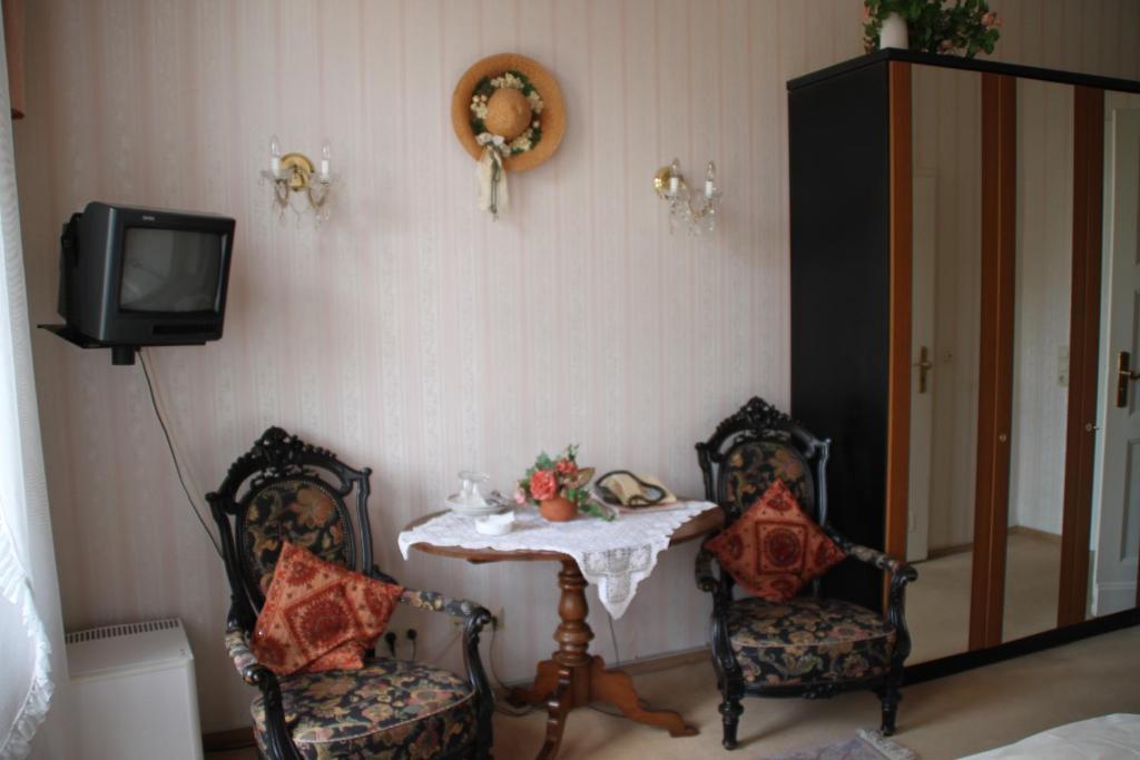Hotel Villa Konigin Luise Bad Pyrmont Quarto foto